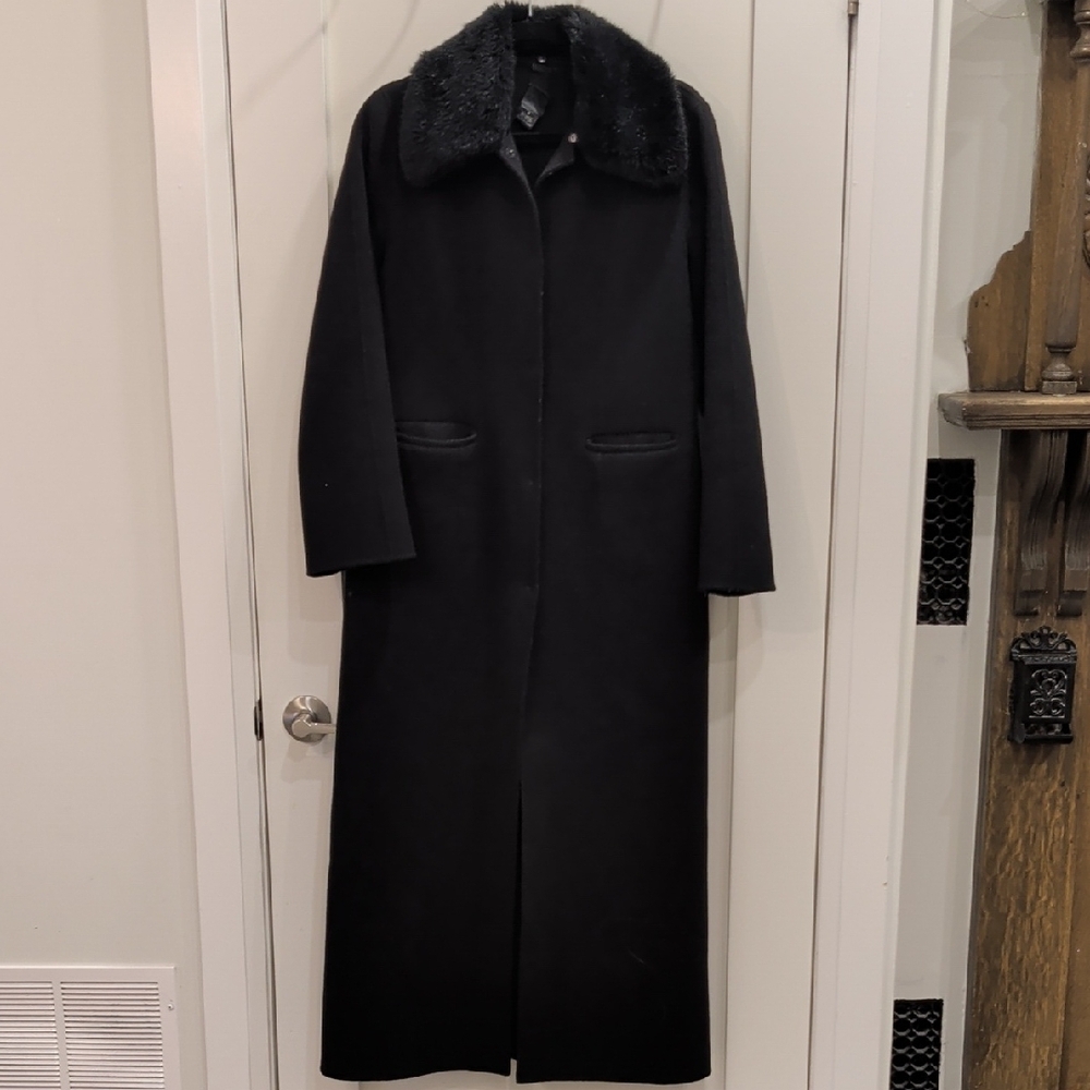 Chine Black Wool Long Coat with Faux Fur Collar Classic Winter Outerwear